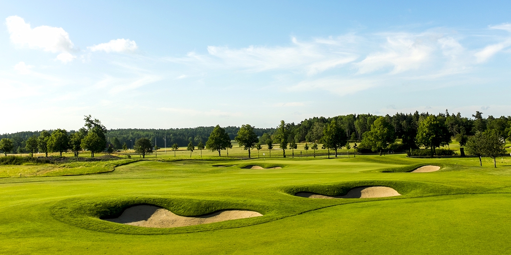 Golf Course  bunkers twitter